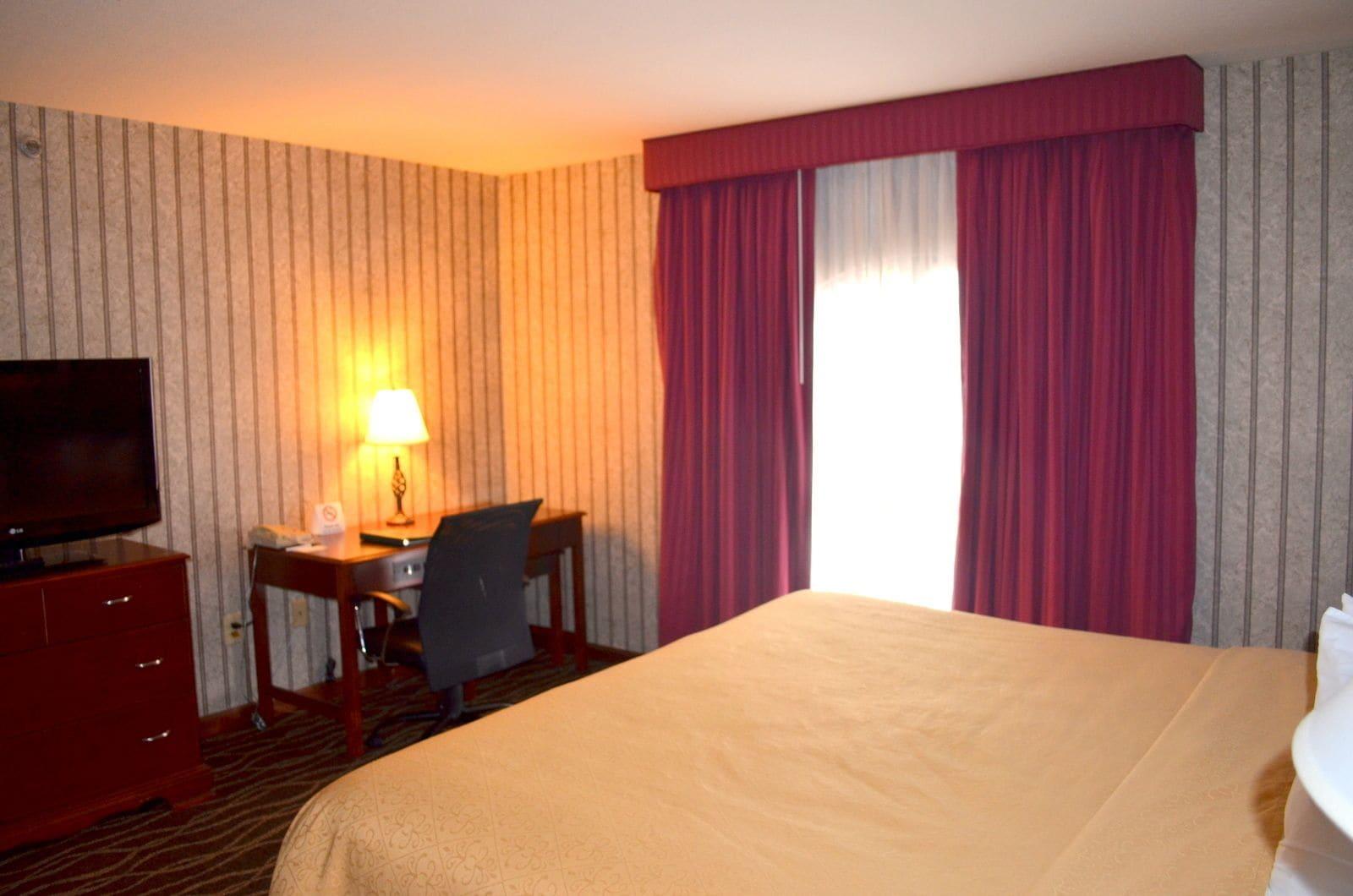 Quality Inn & Suites Cincinnati I-275 Спрингдейл Екстериор снимка