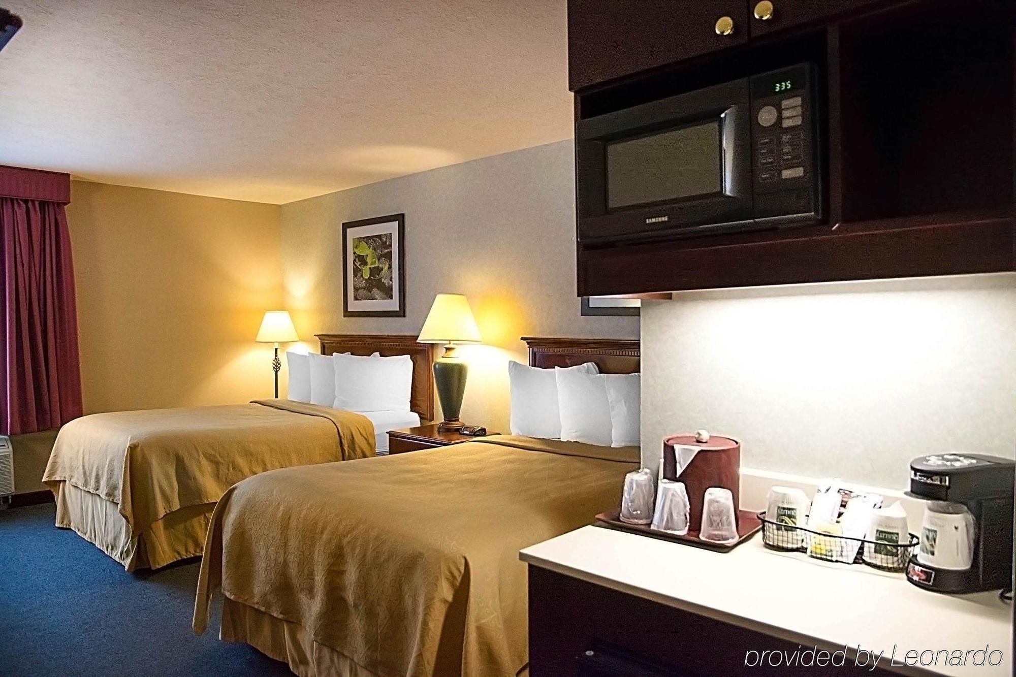 Quality Inn & Suites Cincinnati I-275 Спрингдейл Екстериор снимка